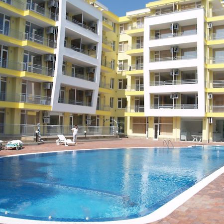 Apartment I4 In Sunset Beach 2 Resort Pantai Sunny Bagian luar foto