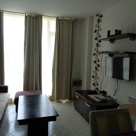 Apartment I4 In Sunset Beach 2 Resort Pantai Sunny Bagian luar foto